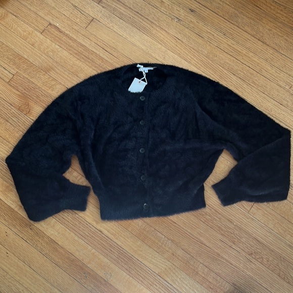 Good American Black Fuzzy Button Down Cropped Cardigan NWT - Picture 3 of 9